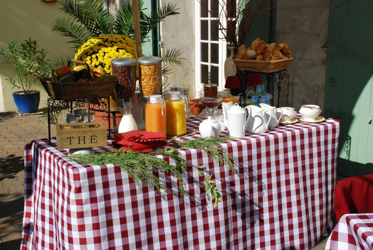 Au Saint Roch - Hôtel et Jardin Avignon Buitenkant foto