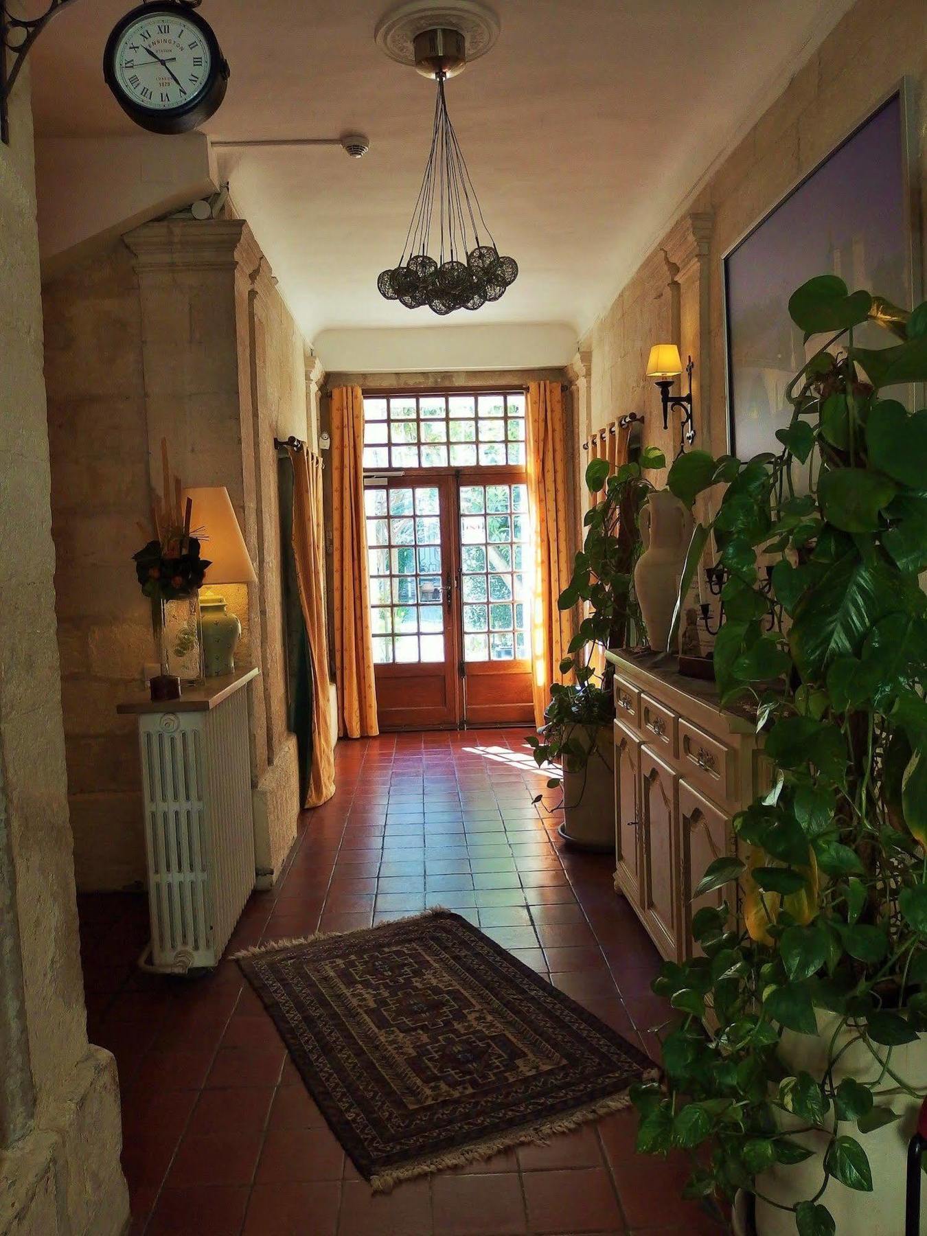 Au Saint Roch - Hôtel et Jardin Avignon Buitenkant foto