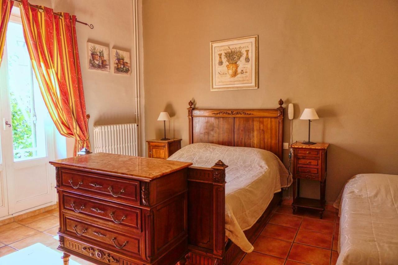 Au Saint Roch - Hôtel et Jardin Avignon Buitenkant foto