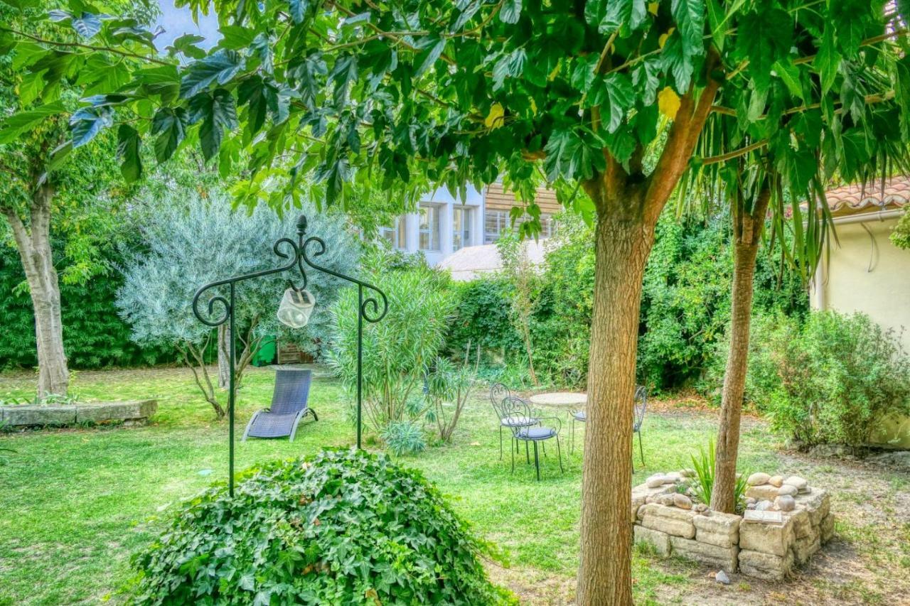 Au Saint Roch - Hôtel et Jardin Avignon Buitenkant foto